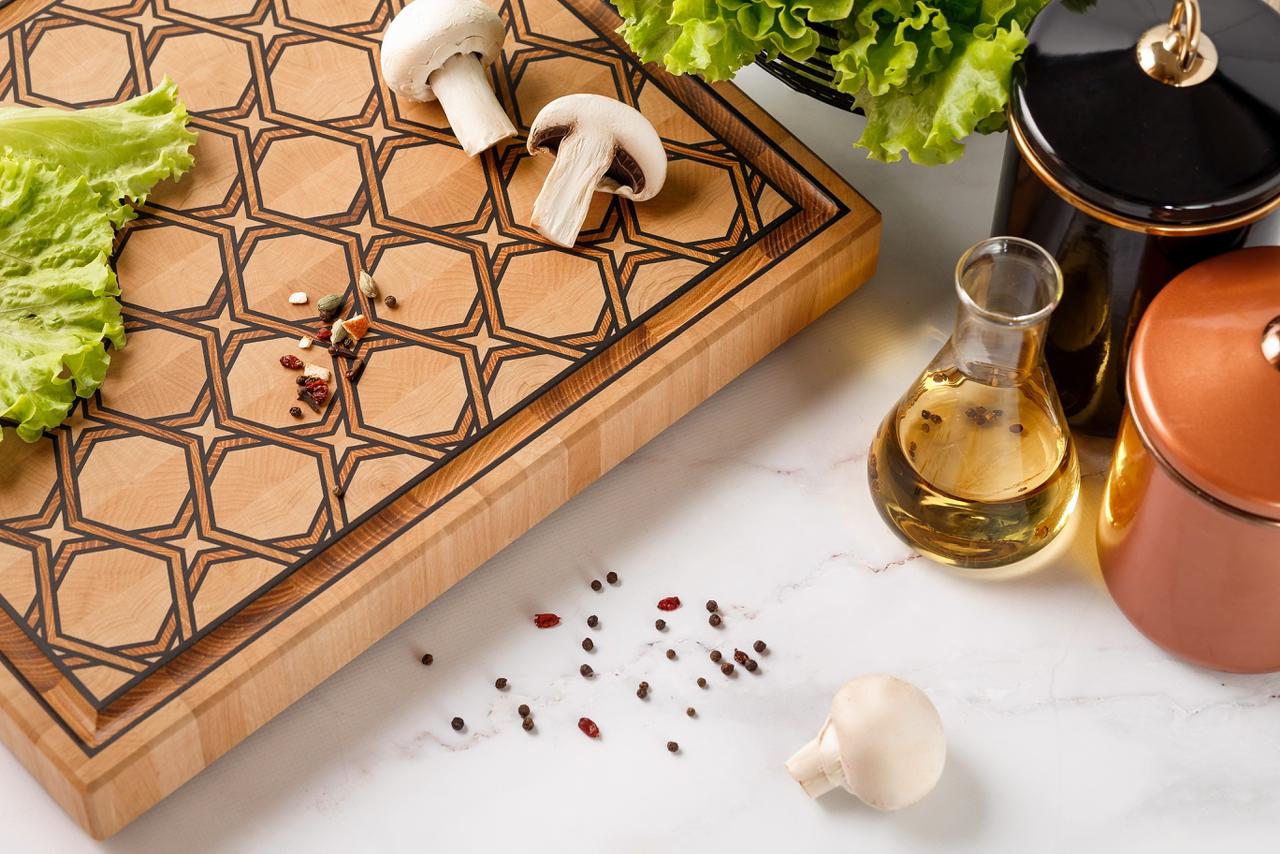 Handcrafted Oak End Grain Cutting Board with Stunning Pattern